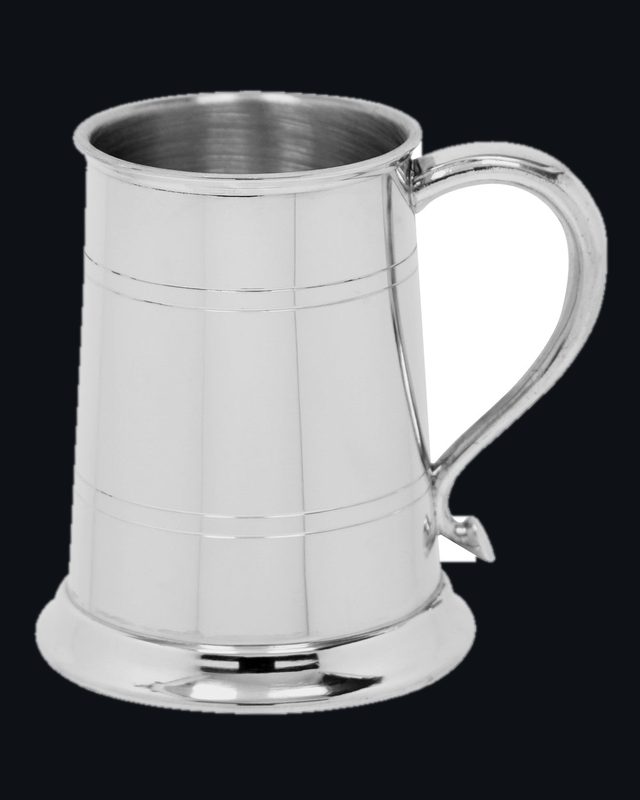1 Pint Pewter Tankard With Swan Handle